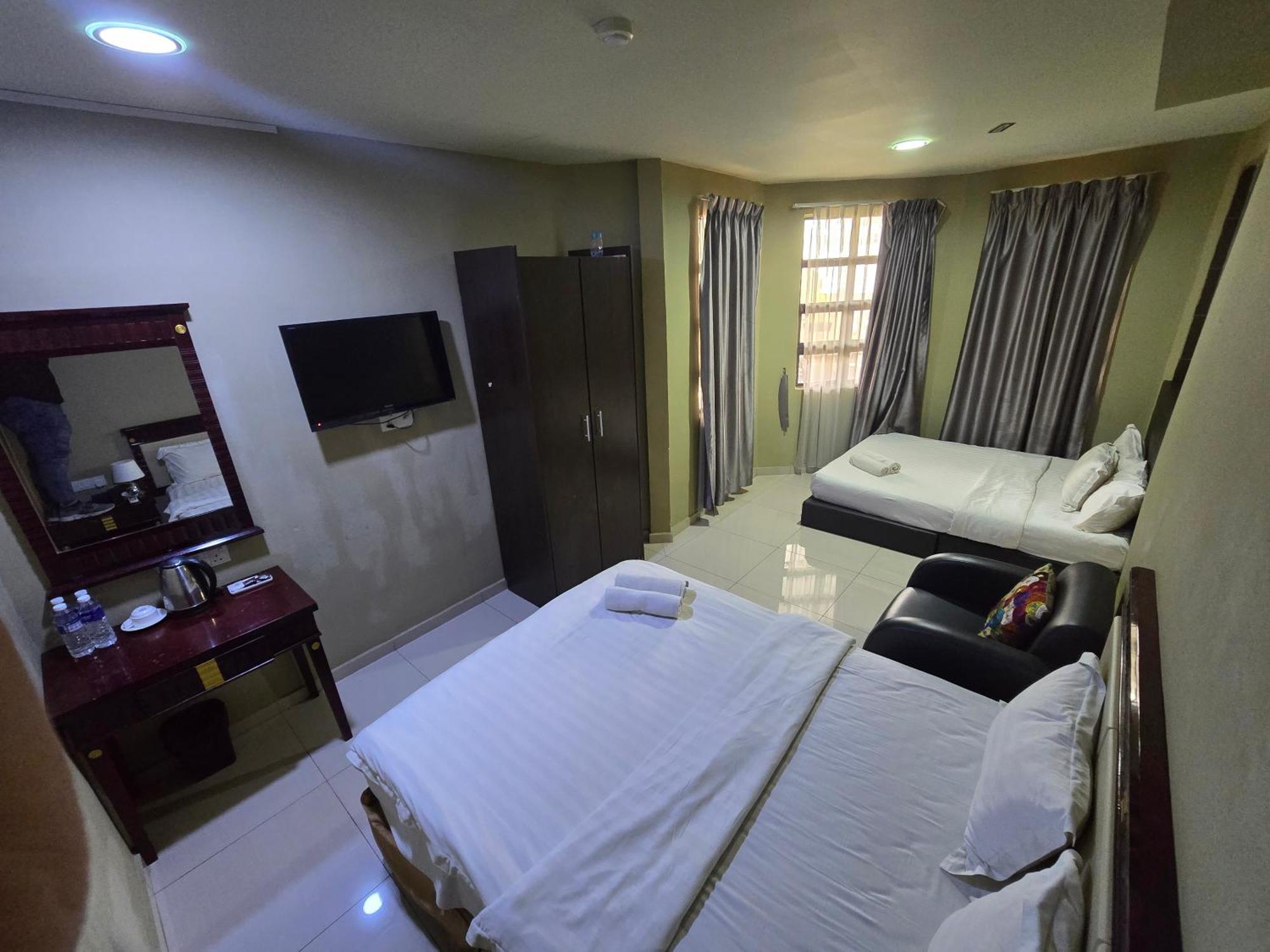 Hotel Al Amin クアラルンプール エクステリア 写真